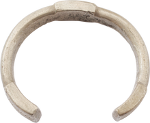 HEAVY ASHANTI WOMAN'S FIGHTING BRACELET - Picardi Jewelry