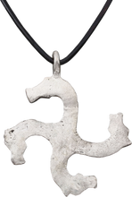 ROMAN HORSE HEAD PENDANT, 2ND-4TH CENTURY AD. - Picardi Jewelry