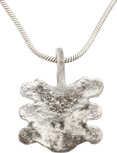 EUROPEAN NOBLE WOMAN'S NECKLACE PENDANT - Picardi Jewelry