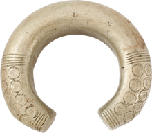 ASHANTI WOMAN'S FIGHTING BRACELET - Picardi Jewelry