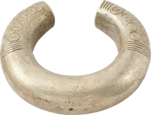 ASHANTI WOMAN'S FIGHTING BRACELET - Picardi Jewelry