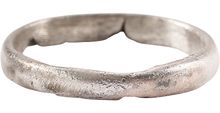 ANCIENT VIKING WEDDING RING C.850-1050 AD, SIZE 1 1/4