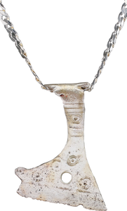 FINE VIKING VOTIVE AXE NECKLACE, C.850-1050 AD - Picardi Jewelry
