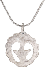 MEDIEVAL EUROPEAN WOMAN’S PENDANT NECKLACE C.1250-1450 - Fagan Arms