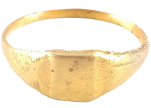 FINE MEDIEVAL EUROPEAN RING, SIZE 10 1/4