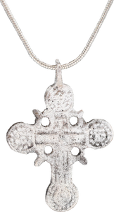 FINE EUROPEAN CROSS NECKLACE, 17TH CENTURY - Fagan Arms (8202603659438)